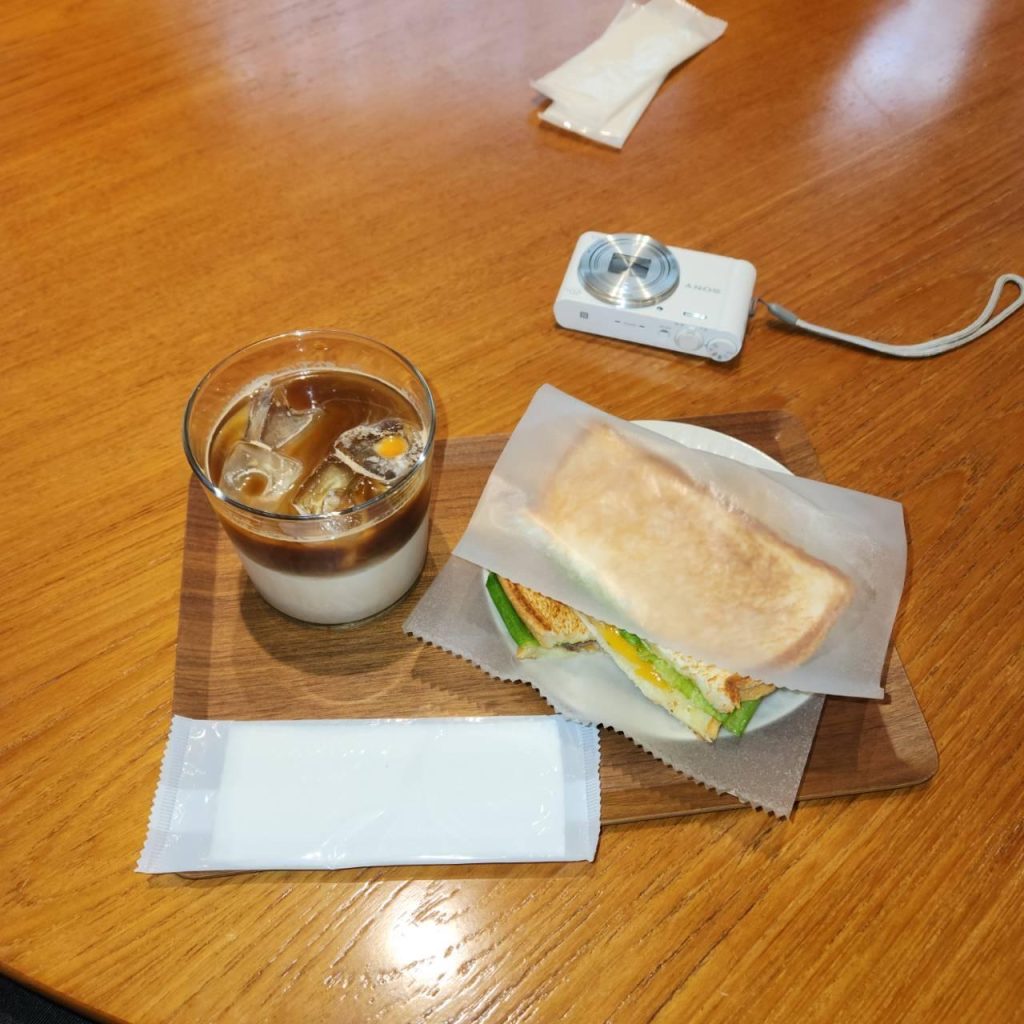 orange cat's cafe