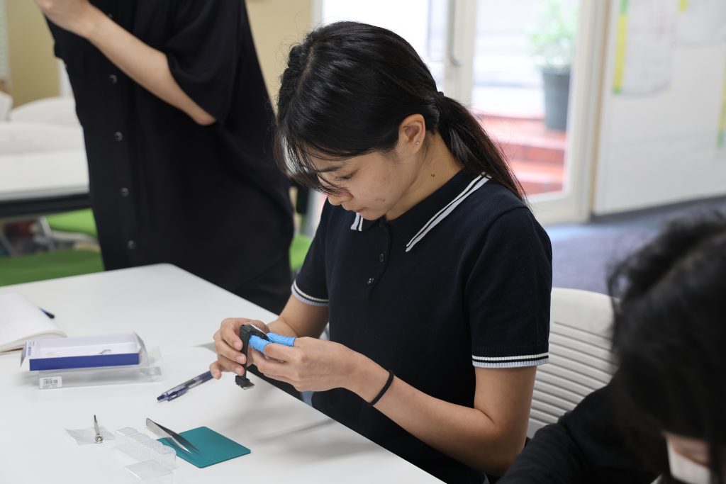 Hiko Mizuno College of Jewelry Watchmaking Workshop