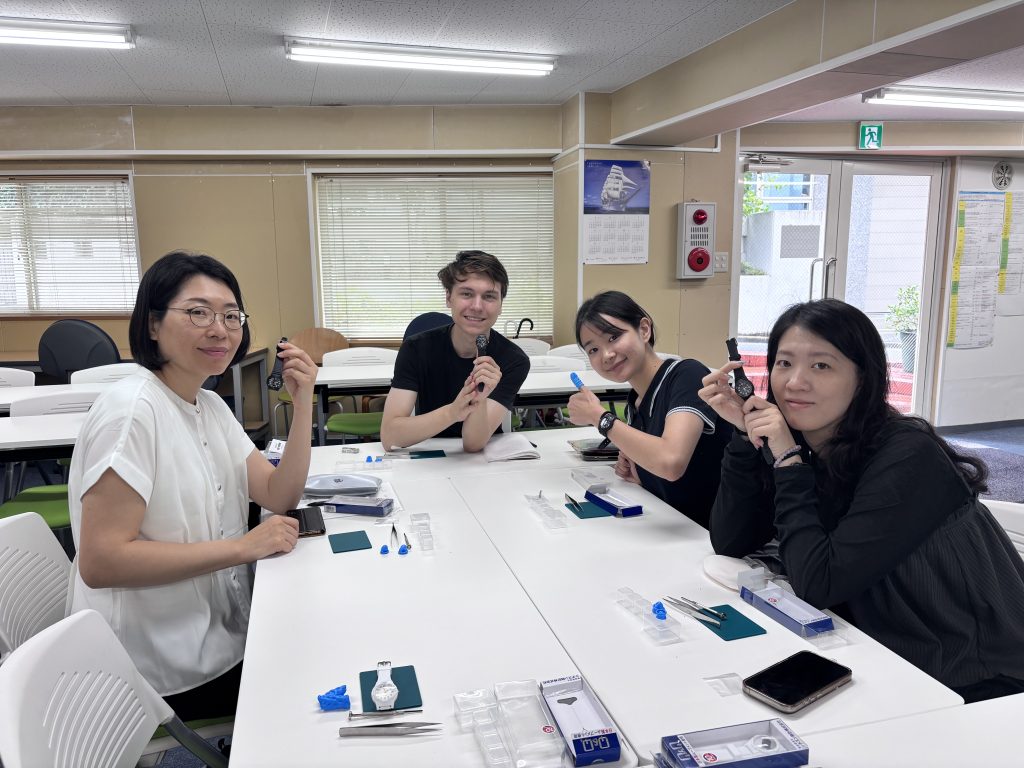 Hiko Mizuno College of Jewelry Watchmaking Workshop
