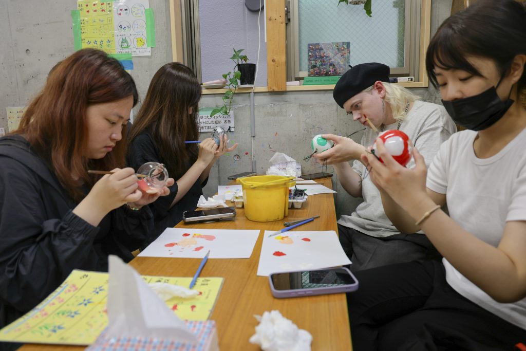 Atelier de fabrication de carillons japonais (風鈴)